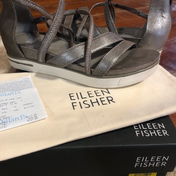 Eileen Fisher 7M MICA Strappy Metallic Sandals - Picture 2 of 8